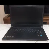 لب تاب و هدفون و‌‌ گیتار