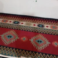 فرش قرمز