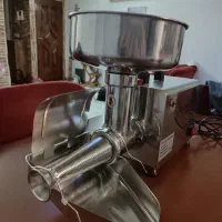دستگاه آب گوجه گیری
