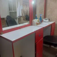 آیینه و صندلی