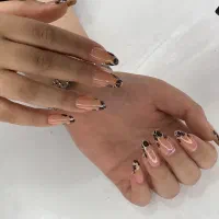 کاشت ناخن و لمینت