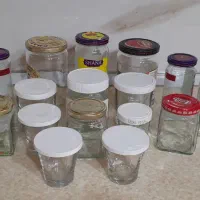 ظروف شیشه ای تمیز و سالم