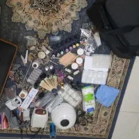 لوازم کاشت ناخن. پودر و ژل