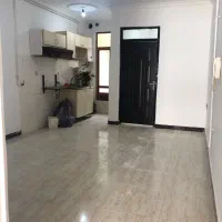 طبقه همکف  قیمت متاسب در حمیدیان