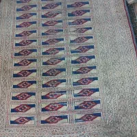 یک عدد زیرپای دو عدد قالچیه