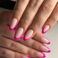 خدمات کاشت ناخون