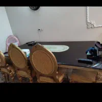مبلمان چوب و نارهار خوری با روکش ورق طلا