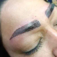 آرایش دائم میکرو شیدلب خط چشم