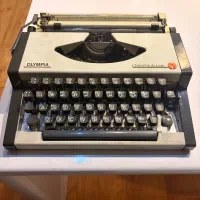 ماشین تایپ Olympia