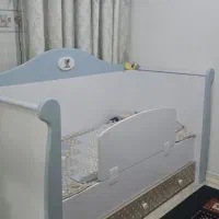 تخت دو منظوره نوزاد نوجوان برند آپادانا