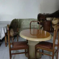 میز و صندلی وویترین