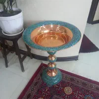 میوه خوری کنار سالنی