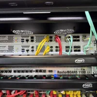 متخصص حرفه‌ای شبکه و پشتیبانی IT با ۱۰ سال سابقه