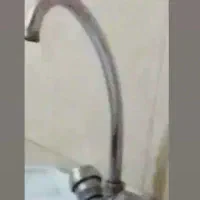 روشویی همراه شیر آب