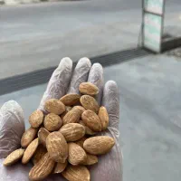 مغز بادام سنگی