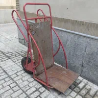 گاری چرخ دار