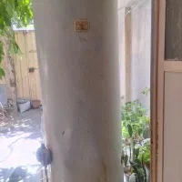 دو عدد آبگرمکن در دو سایز بزرگ وکوچک