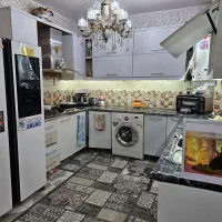 ویلایی-دو-نیم-طبقه-بازسازی-شده