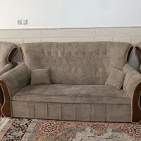 مبل راحتی ۷ نفره کار کرده سالم تمیز با میز وعسلی