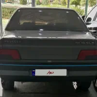 پژو 405 مدل 93 ی لکه رنگ در حد دارای کلاچ برقی و..