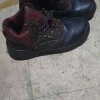 کفش ایمنی همراه با لباس یسره رایگان