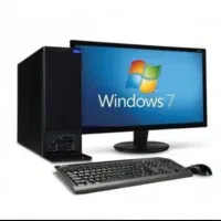 کامپیوتر شخصی در حد نو با میز