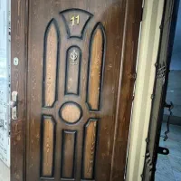 در ورودی
