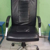 صندلی چرخ دار مدیریت در حد نو