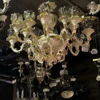 تعدادی لوستر به قیمت پارسال با تخفیف