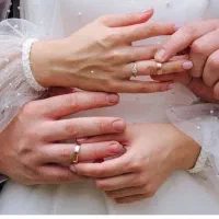 به یک خانم اشنا به مدیریت و کاردفتری