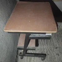 میز در حد نو و سالم