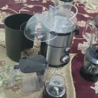 خوردن کن آبمیوه گیر و..