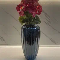گلدان و گل مصنوعی سرخابی