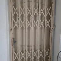 درب آکاردونی،درب ورودی