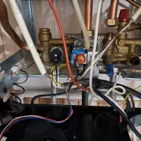 تاسیسات ،لوله کشی فاضلاب ،آب ،،شوفاژ و تعمیر پکیج