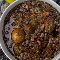 تهیه غذاخاتون