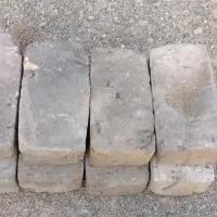 آجر دست دوم سالم و آجر نیمی (۲۰۰۰عدد)
