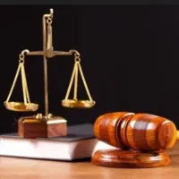 وکیل پایه یک دادگستری