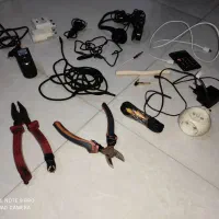 تعدادی وسیله برقی جانبی موبایل وابزار