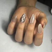 کاشت ناخن