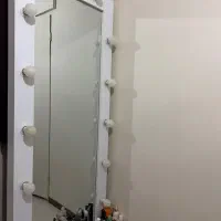 آینه چراغ دار