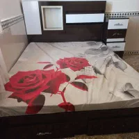 تخت دو نفره همراه با تشک رویال