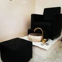 نصب سرشور نصاب مبل پدیکور اینه استند تعمیر صندلی