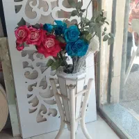 گلدان با گل