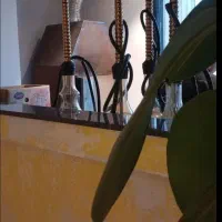 قلیون زن جهت کار در کافه رستوران