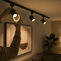 استخدام برقکار و نصاب چراغ در شرکت نورپردازی