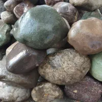 سنگ قلوه رودخانه ای طبیعی وورقه ای میگون