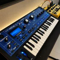 Novation MiniNova 37-Key Synthesizer with Vocoder