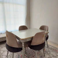 میز ناهارخوری ۴ نفره