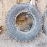 دو عدد تایر قدیمی تراکتور